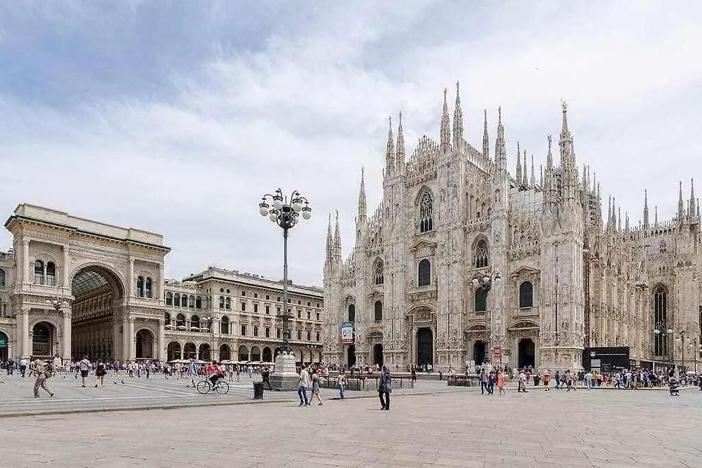 Brera Area Lovely Apt Close To Piazza Duomo Milan Italy