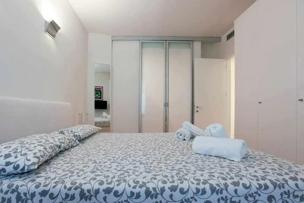 Apartment Brera Area Lovely Apt Close To Piazza Duomo Milan