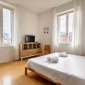 Apartment One Bedroom In Brera, Milan